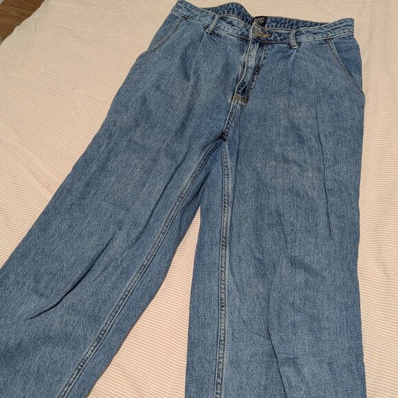 BDG Boyfriend Jeans - Picture 1 of 5